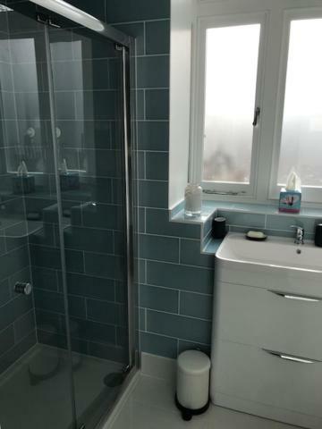 ギルフォードThe Coach House 75 Epsom Roadアパートメント エクステリア 写真