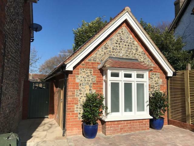 ギルフォードThe Coach House 75 Epsom Roadアパートメント エクステリア 写真
